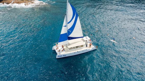 Deluxe Sail & Snorkel to the Captain Cook Monument