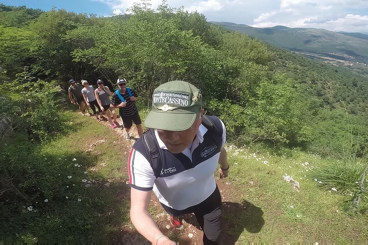 Dấu chân trên Đường mòn Chiến trường Monte Cassino