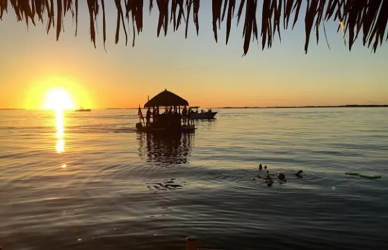 基拉戈 Cruisin Tikis - 日落郵輪之旅