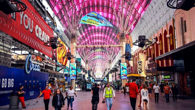 Downtown Las Vegas Food Tour of 6 Iconic Dishes & Hidden Gems