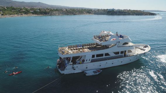Paphos: Half Day BBQ Cruise with Open Bar & Snorkelling