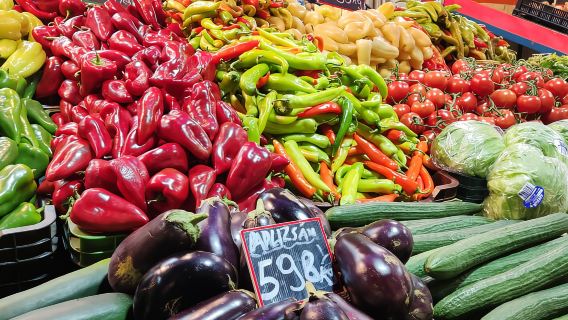 Budapest: Hungarian Cuisine in the Market Hall (german)