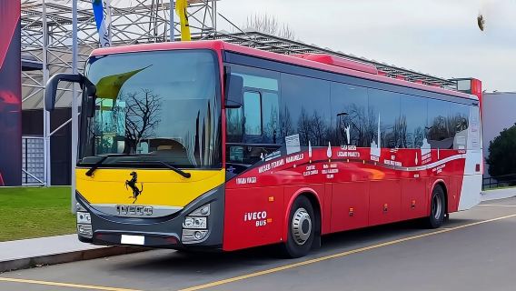 Modena: Trasferimento andata e ritorno in autobus al Museo Ferrari di Maranello