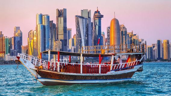 Doha: Pelayaran Malam di Kapal Dhow Tradisional Arab