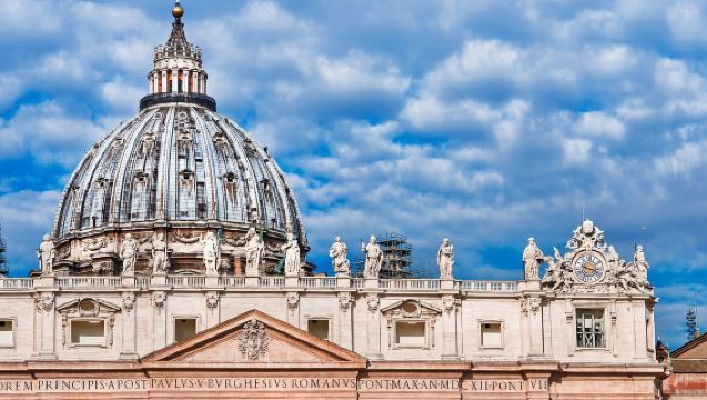 St. Peter's Dome Climb, Basilica and Vatacombs Tour