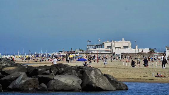 Fiumicino Private Charter Highlights Tour: Connecting Ancient Towns, Historic Ports, Museums, and MOAI Beach