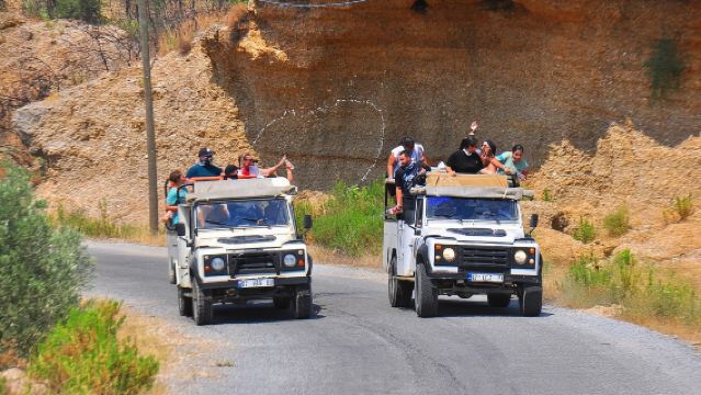 Antalya: Jeep Safari & Arung Jeram serta Zipline & Ngarai