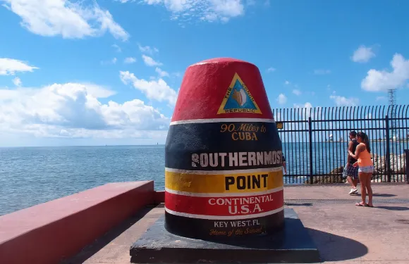 西鎖島（又名基維斯特）一日遊【探訪海明威故居】