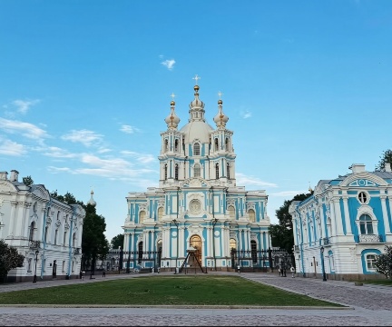 聖彼得堡冬宮+阿芙樂爾號巡洋艦+斯莫爾尼宮+涅瓦大街一日遊