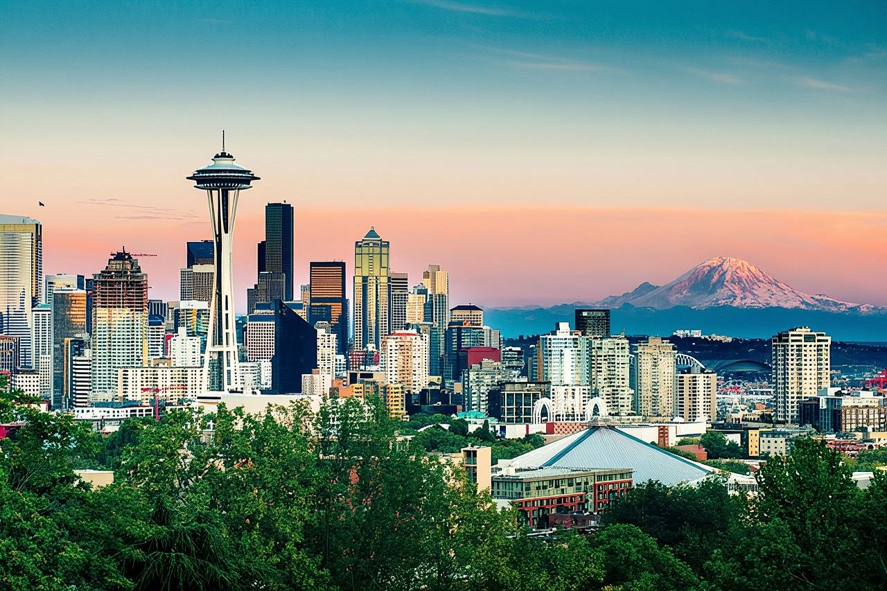 The Best of Seattle and Majestic Snoqualmie Waterfalls