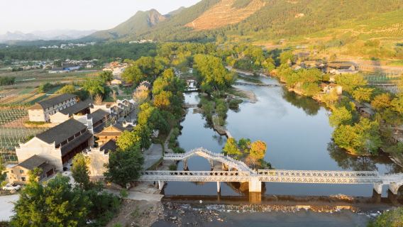 1-Day Yangshuo Hidden Gems Tour: Gudong Waterfall, Dongli Ancient Village & Bubble Hill