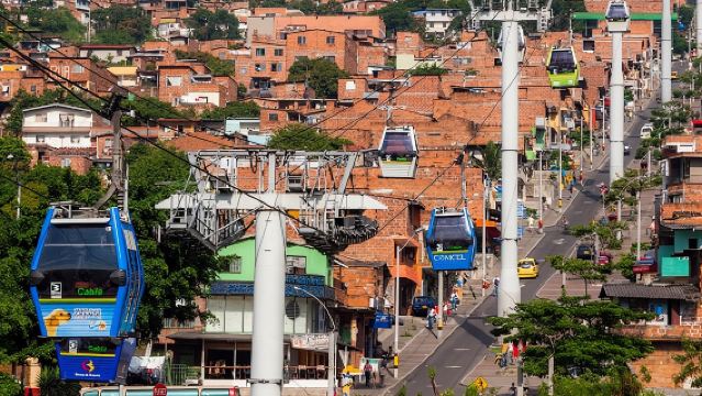 Pablo and Comuna 13 with Cable Car