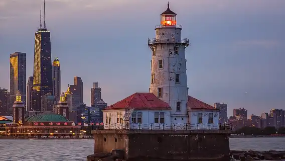 ล่องเรือชมพระอาทิตย์ตกที่ทะเลสาบมิชิแกนในชิคาโก