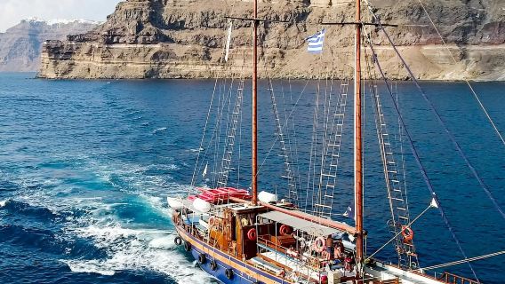 Excursión al volcán y aguas termales de Santorini [barco compartido|Kameni