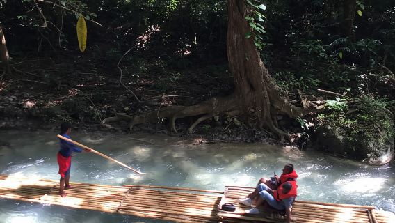 Montego Bay: Martha Brae Bamboo Rafting Tour