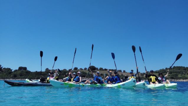 วูร์วูรู: ทัวร์พายเรือคายัครึ่งวันพร้อมไกด์ที่เกาะเดียพอรอส