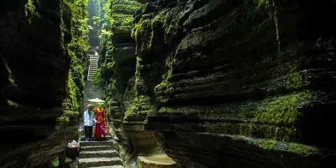 【8人團·商務行】恩施梭布埡石林+恩施土司城+女兒城一日遊