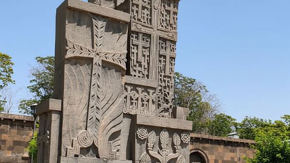 Excursión de un día: Khor Virap, San Echmiadzin, Zvartnots