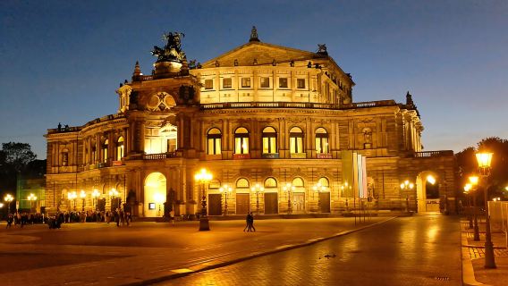 Dresda: tour a piedi condiviso per piccoli gruppi in inglese