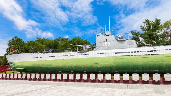 Vladivostok Lighthouse Tokarevskiy + Triumphal Arch + C-56 Museum Day Tour