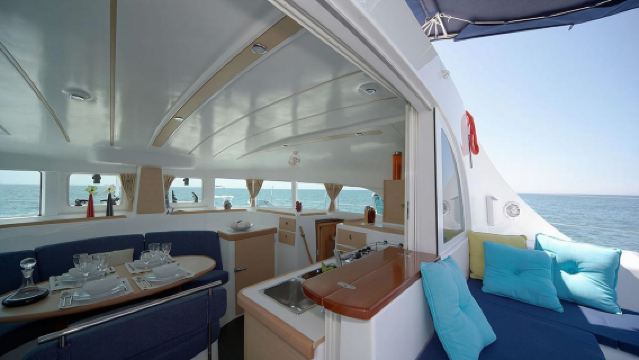 Sailing in Catamaran Private Tour with BBQ and Pick up/Drop off (Boat: Lagoon 380/400)