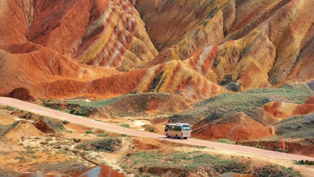 Zhangye Private Day Tour: Pingshan Lake Grand Canyon & Zhangye Colorful Danxia Scenic Spot