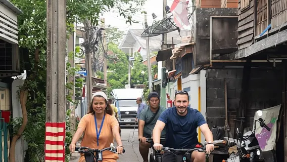 Featured tour with 37 reviews: Bangkok: Bike and Canal Boat Tour with Lunch