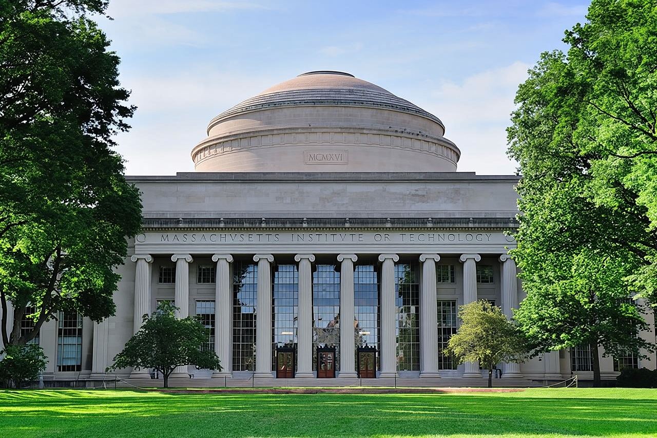 Illustrious Schools: Group Tour of MIT And Harvard