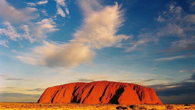 Ayers Rock Day Trip from Alice Springs Including BBQ Dinner