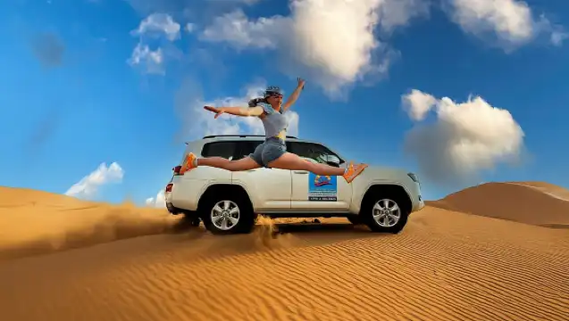 杜拜清晨沙漠探險：騎駱駝滑沙獵鷹照片