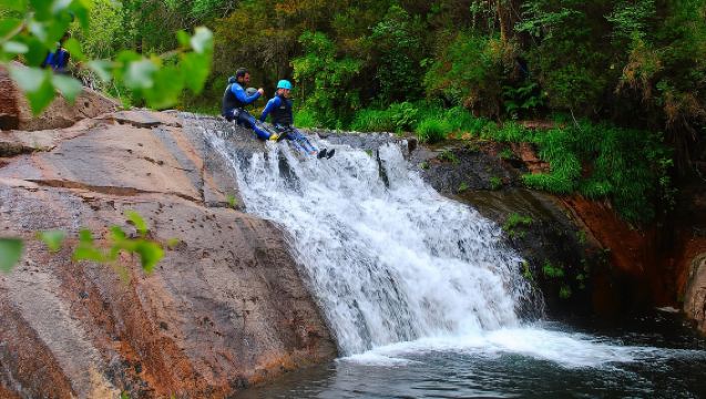 Peneda Gerês: 2.5-Hour Star Canyoning Adventure