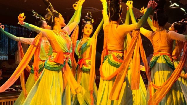 Shanghai Shenggong Banquet · Qin Dynasty Themed Dining Show | Immersive Palace Banquet Theater with Chapter-based Storyline Showcasing Millennia of Imperial Cuisine