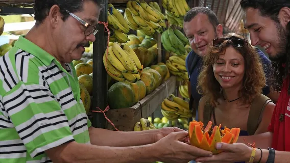 San Jose: Bites and Sights Walking Food Tour including Markets