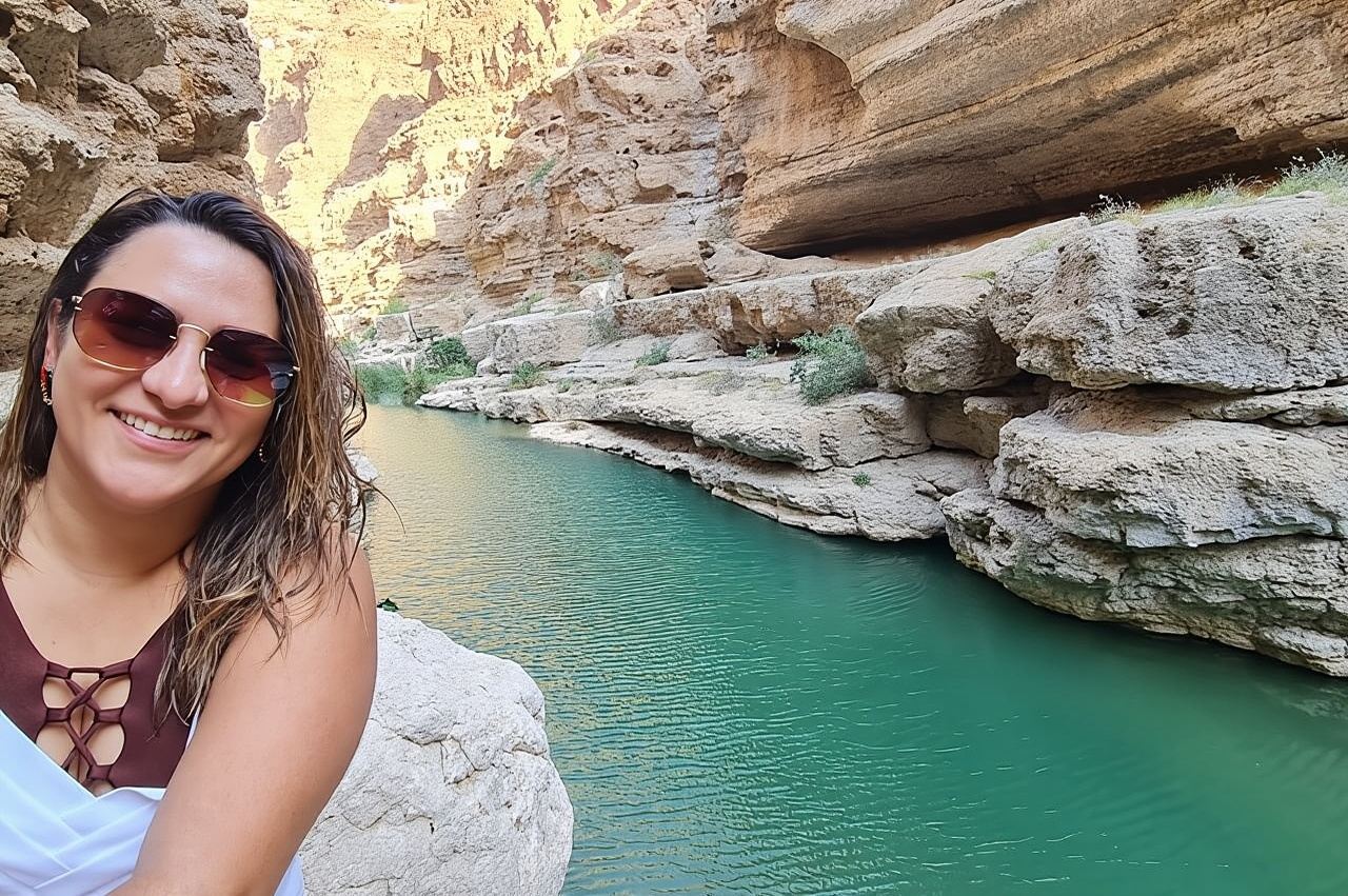 Private Tour Wadi Shab & Sinkhole, Fins Beach Tour – Swim & Hike