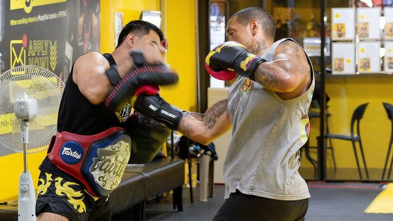 Bangkok:Learn 1-1 Muay Thai + Free Muaythai Shorts & Hotel Pickup