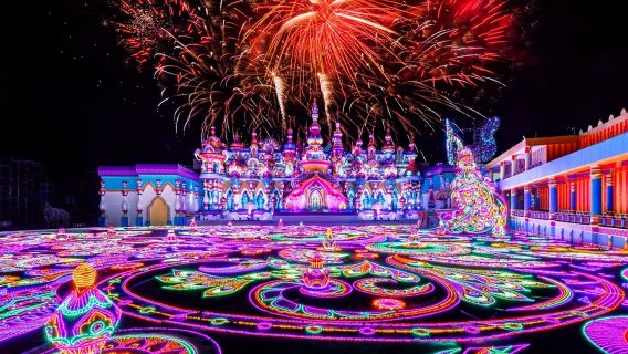 Phuket Carnival Magic Phuket one-day tour in Thailand