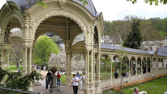Karlovy Vary day trip from Prague