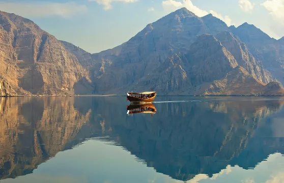 海塞卜全日木船郵輪之旅，享受浮潛、午餐及觀賞海豚