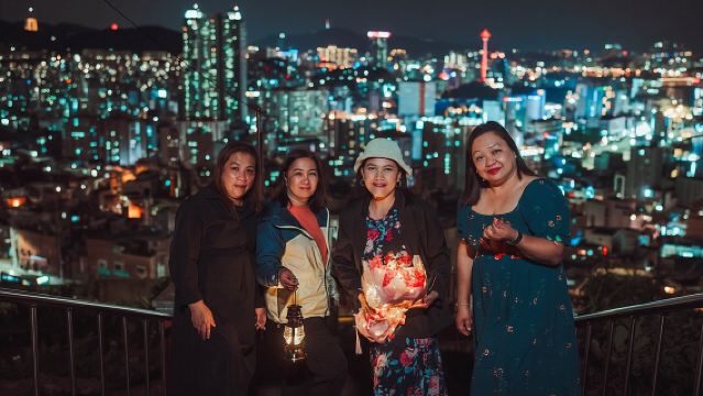 ทัวร์ถ่ายรูปกลุ่มเล็กตอนกลางคืนที่ปูซาน (สูงสุด 7 คน)