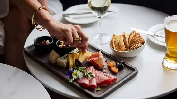 Sydney Harbour Experience Sightseeing Cruise 