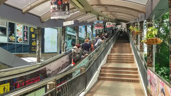 Victoria Peak: Climb to the summit via the Mid-Levels escalato on an audio tour