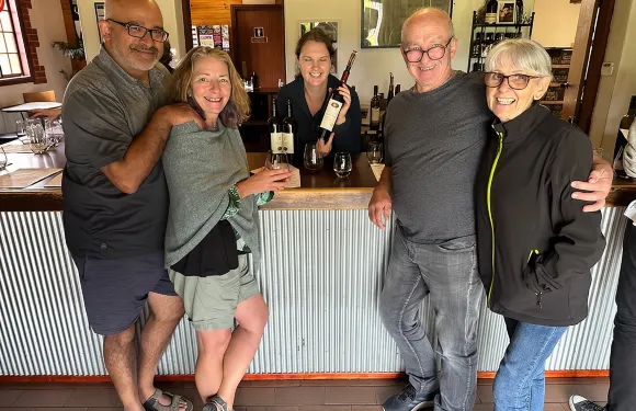 芭蘿莎及瑪姬啤酒農莊（包含4次品酒及午餐）