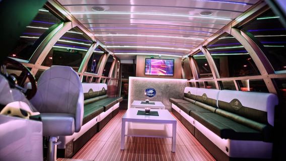 Krakow: Short Cruise and Schindler's Factory Guided Tour