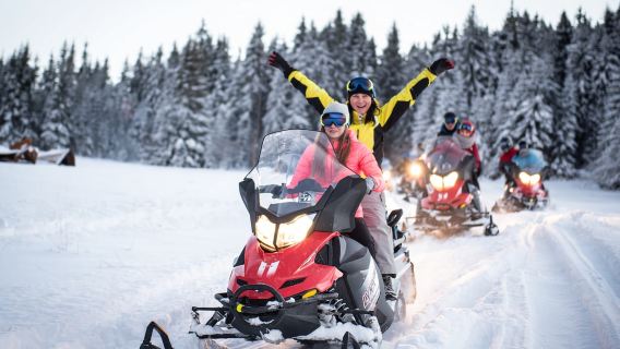 Zakopane: Expedición en motonieve y hoguera opcional