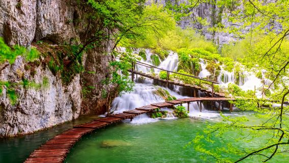 Từ Split: Chuyển đến Zagreb với điểm dừng tại Hồ Plitvice