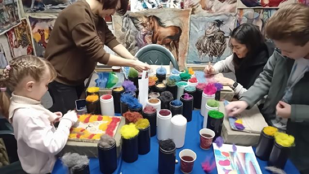 Tbilisi: Arte de fieltrar y artesanía con lana en un taller local