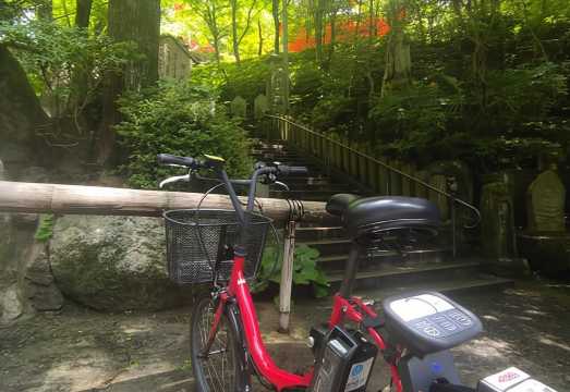 Hiroshima: Peace Park, Castle, and Mitaki Temple E-Bike Tour
