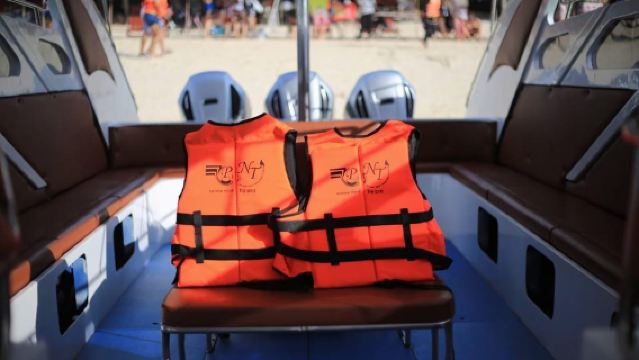 Phuket : excursion d'une journée à PhiPhi, Maya Bay et l'île de Khai en hors-bord