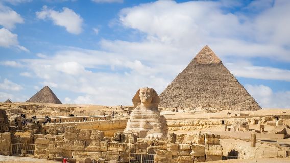 Hurghada to Cairo Day Tour: Egyptian Museum of Antiquities + Giza Pyramids