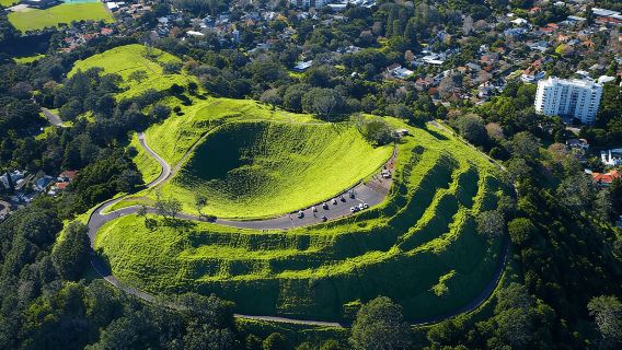 【奧克蘭經典一日遊】穆里懷鳥島 + 伊甸山全景 + 瀑布秘境